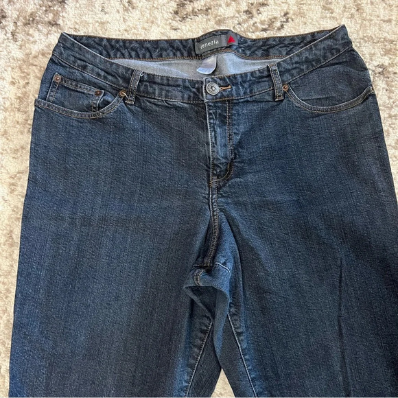 Lane Bryant Venezia Stretch BootCut Dark Wash Denim Jeans Plus size 3 (18) - Picture 3 of 10